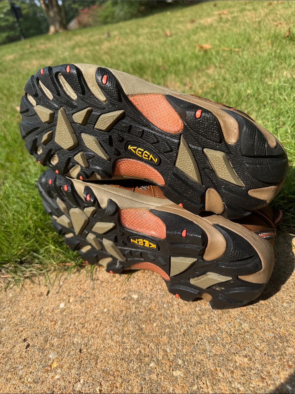 KEEN Targhee II Brown Coral Leather Hiking Boots - Picture 4 of 10